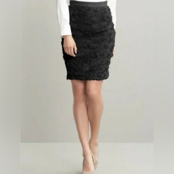 Banana Republic Black Rosette Floral Textured Skirt Size 0 NWT - Picture 2 of 9